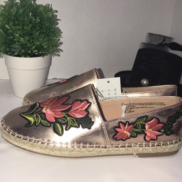 Evangeline Embroidered Espadrilles Rose Gold New - Picture 2 of 7